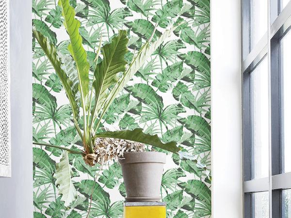 Stylish Watercolor Wallpaper in the Bathroom