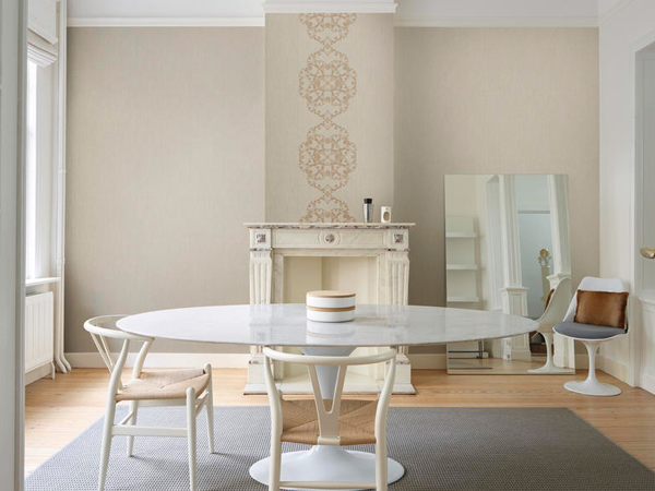 What You Need To Know About Wallpapering Feature Wall