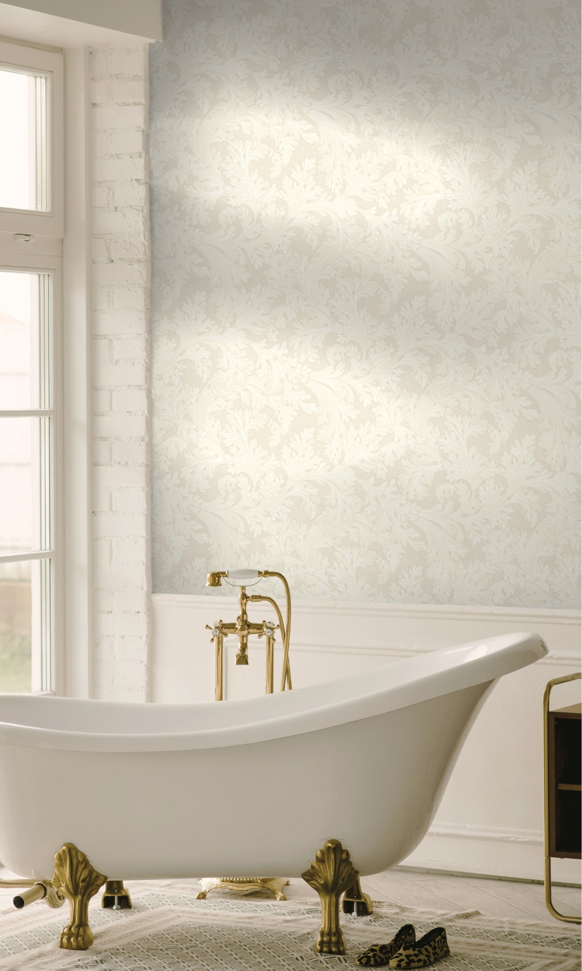 Cream Curling Leaves Tropical Wallpaper R9005