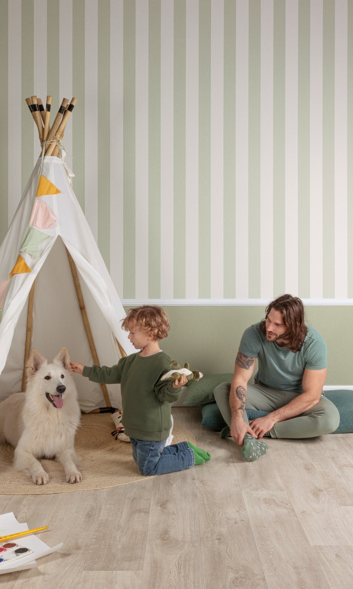 Green Simple Stripes Wallpaper R8777