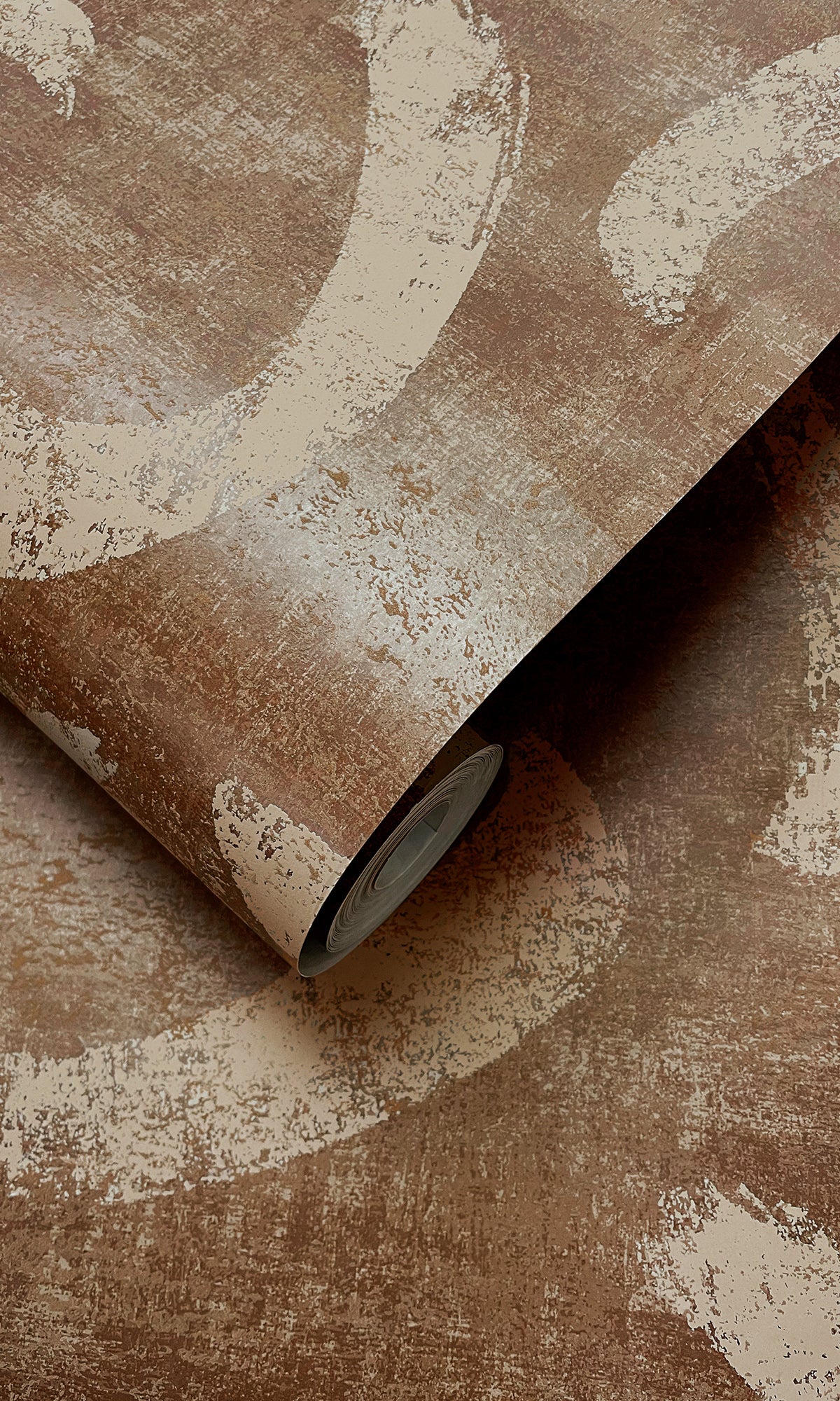 Sahara Wallpaper Collection, Sahara Collection, Non-woven Substrate, Paste the Wall, Strippable, Good lightfastness, Spongeable, Bedroom Wallpaper, Living Room Wallpaper, Living Room Wallpaper, Dining Room Wallpaper, Children's Room Wallpaper, Study Room Wallpaper, Home Office Wallpaper, Powder Room Wallpaper, Foyer Wallpaper, Home Wallpaper, Home Wallcovering, Wallpaper for Homes, Earth-inspired wallpaper, Warm and rustic wallpaper, Desert-inspired hues, fluid brushmark wallpaper, rust wallpaper