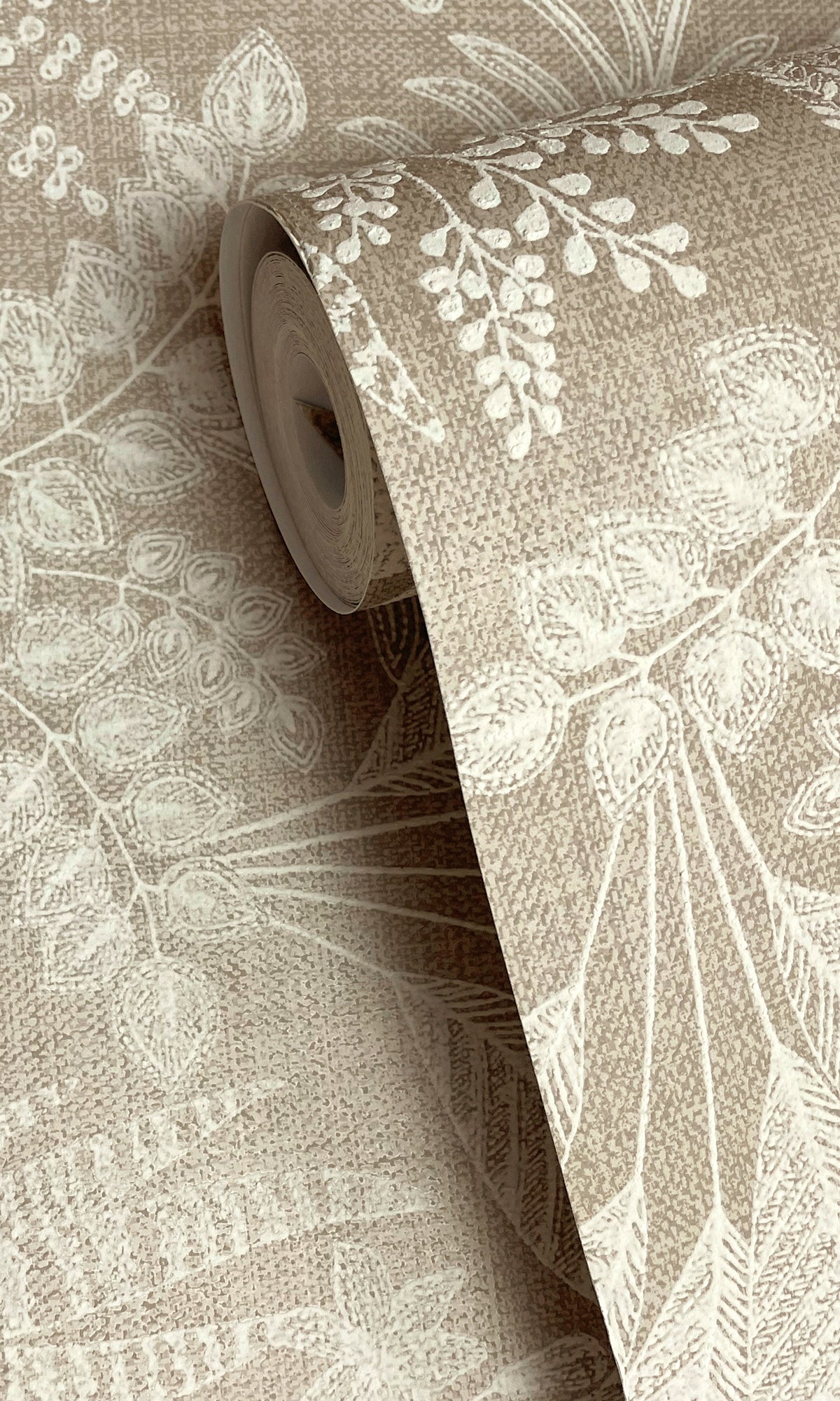 Sahara Wallpaper Collection, Sahara Collection, Non-woven Substrate, Paste the Wall, Strippable, Good lightfastness, Spongeable, Bedroom Wallpaper, Living Room Wallpaper, Living Room Wallpaper, Dining Room Wallpaper, Children's Room Wallpaper, Study Room Wallpaper, Home Office Wallpaper, Powder Room Wallpaper, Foyer Wallpaper, Home Wallpaper, Home Wallcovering, Wallpaper for Homes, Earth-inspired wallpaper, Warm and rustic wallpaper, Desert-inspired hues, botanical oasis wallpaper, taupe wallpaper