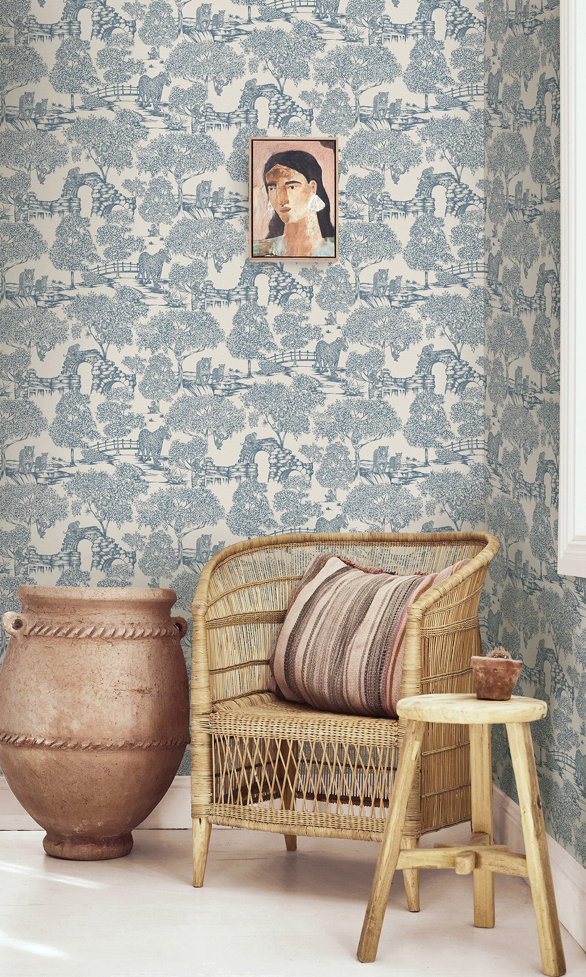 Light Blue Enchanting Wildlife Landscape Wallpaper R9599