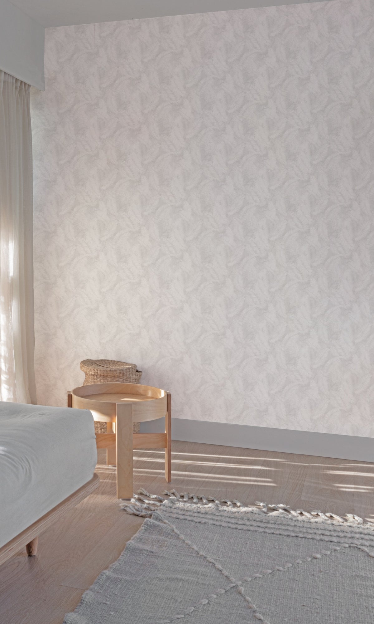 White Fine Feather Like Leaves Wallpaper R9216
