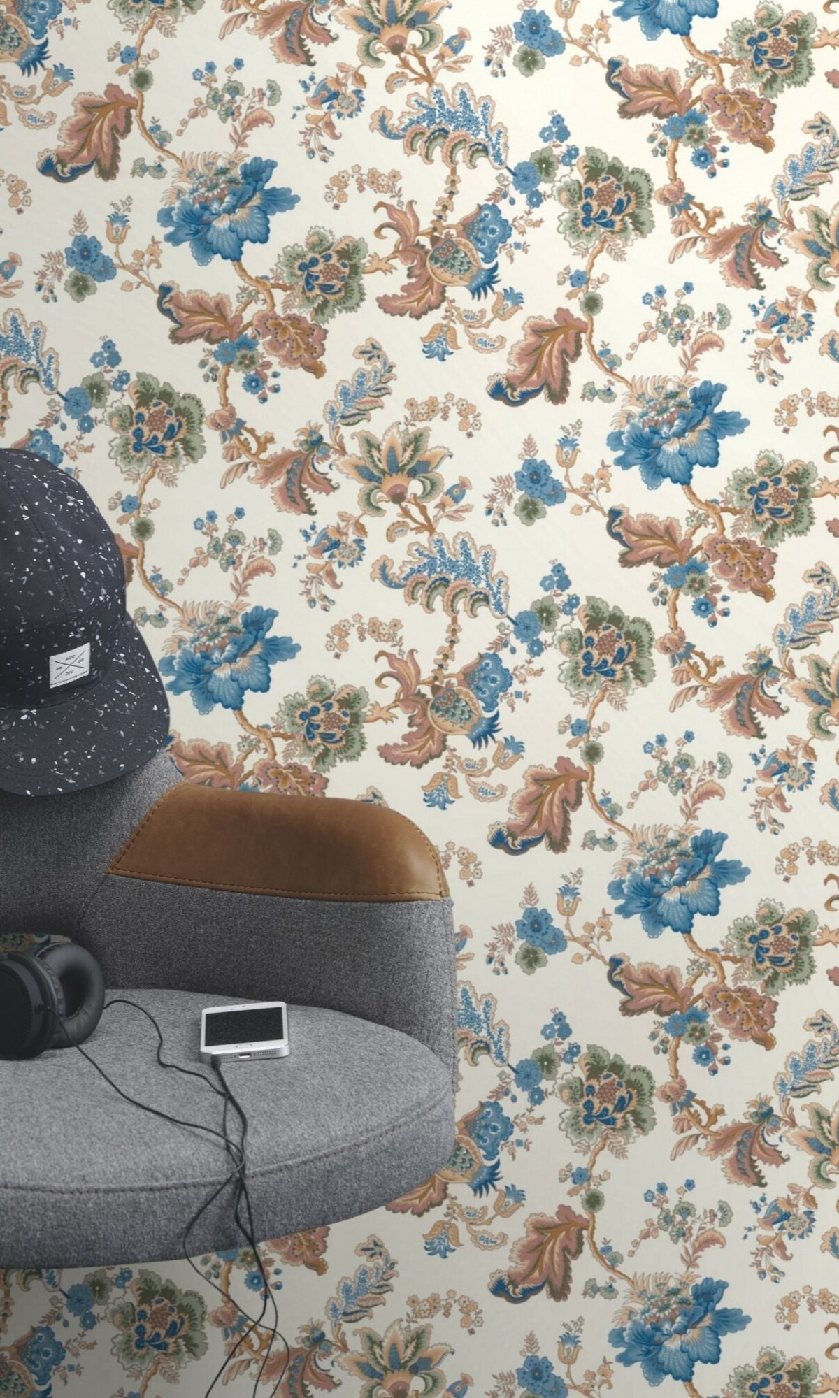 White Hand Painted Fantasy Floral Blossoms Wallpaper R7874