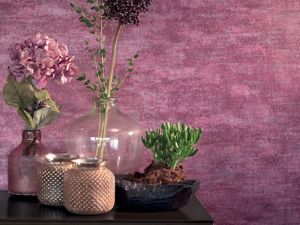 Striking Contemporary Wallpapers in Pantone’s Radiant Orchid