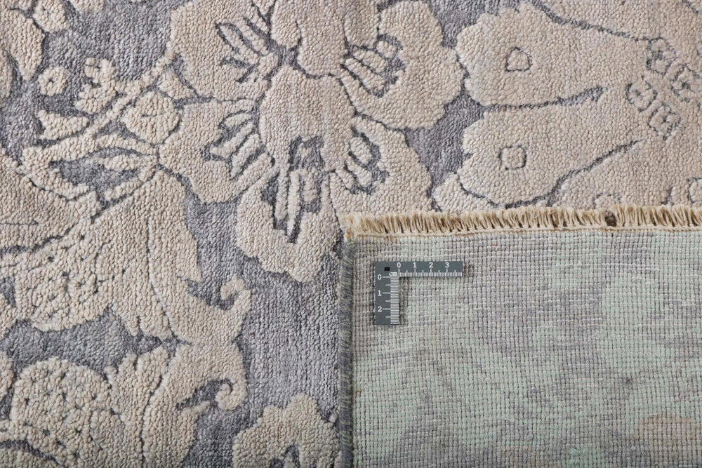 The Damask Collection: Superior Quality Hand Knotted Rugs from Kashmir195 cm x 304 cm