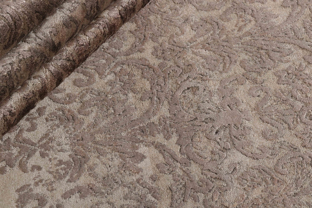 Timeless Designs with The Damask Collection - Hand Knotted Rugs from Kashmir250 cm x 307 cm