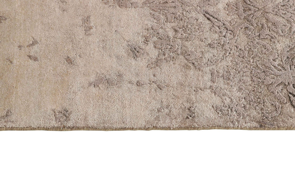 Timeless Designs with The Damask Collection - Hand Knotted Rugs from Kashmir250 cm x 307 cm