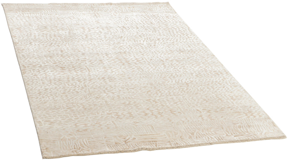 Classic Meets Contemporary: Hand Knotted Kashmir Rugs in The Damask Collection261 cm x 167 cm