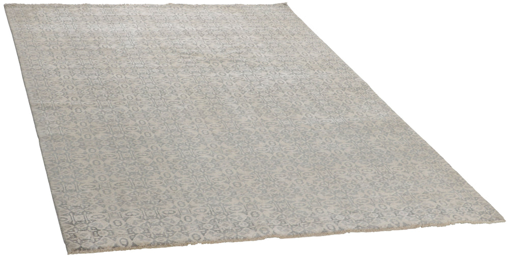 The Damask Collection: Hand Knotted Kashmir Rugs for Modern and Classic Interiors209 cm x 303 cm