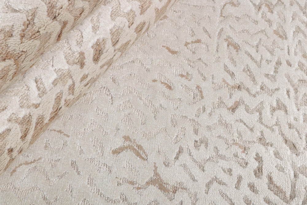 The Damask Collection: Hand Knotted Kashmir Rugs with Timeless Beauty82 cm x 251 cm