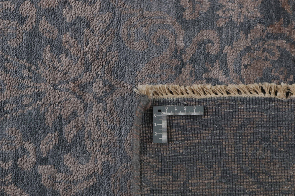 The Damask Collection: Timeless Hand Knotted Rugs for Luxurious Homes250 cm x 309 cm
