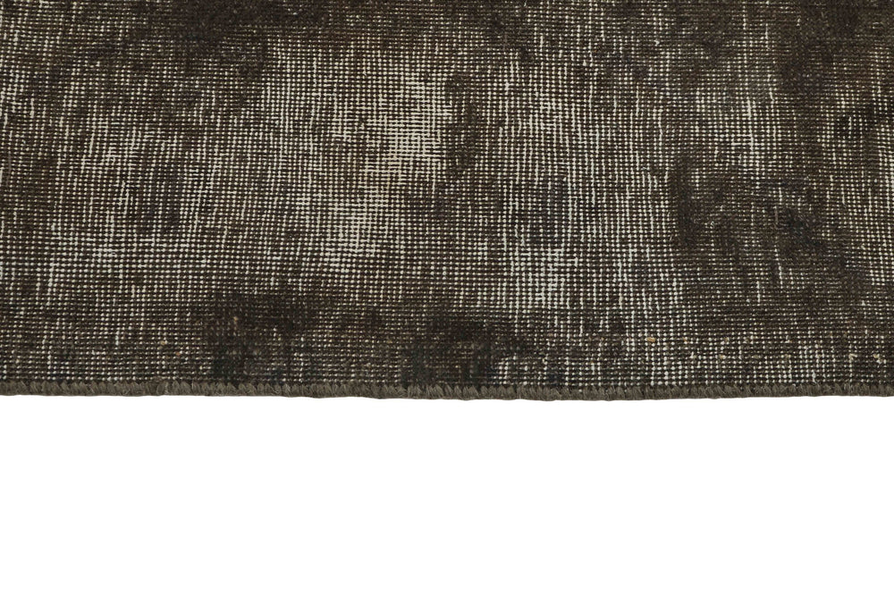 Vintage Royal Collection: Antique Persian Hand-Knotted Rugs in Stonewashed, Recoloured Finishes286 cm x 398 cm