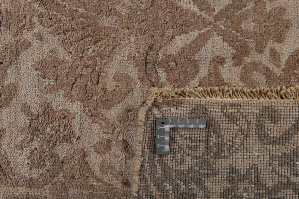 The Damask Collection: Timeless Hand Knotted Rugs from Kashmir for Every Room196 cm x 301 cm