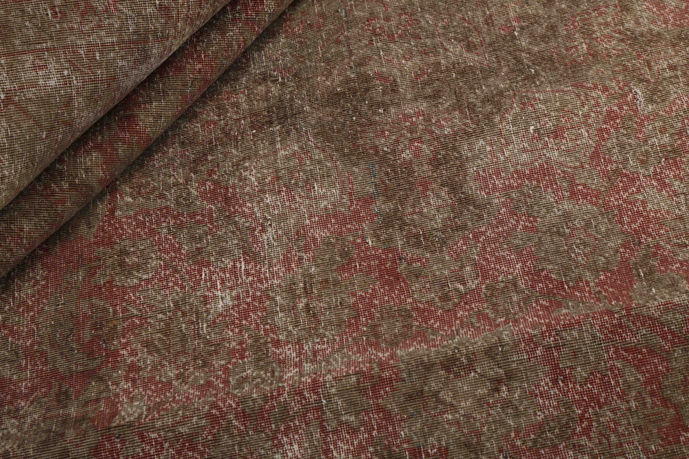 Vintage Royal Collection: Antique Persian Hand-Knotted Rugs in Stonewashed, Recoloured Finishes275 cm x 395 cm
