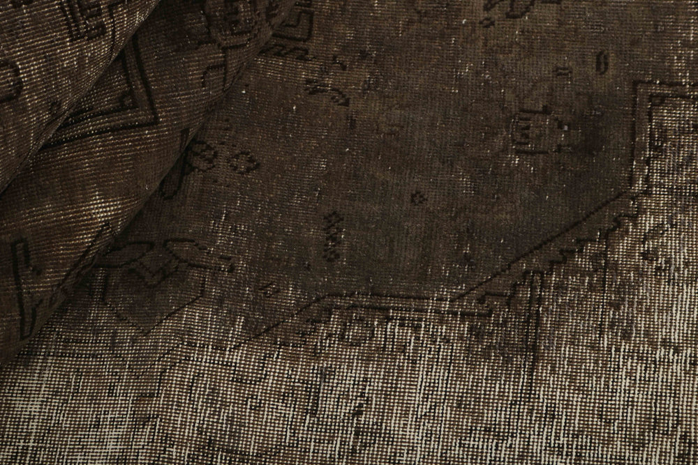 Vintage Royal Collection: Antique Persian Hand-Knotted Rugs in Stonewashed, Recoloured Finishes283 cm x 378 cm