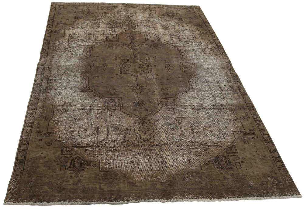 Vintage Royal Collection: Antique Persian Hand-Knotted Rugs in Stonewashed, Recoloured Finishes283 cm x 378 cm