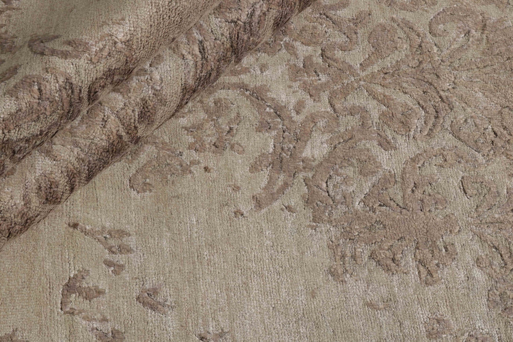 The Damask Collection: Timeless Hand Knotted Kashmir Rugs for Classic Spaces164 cm x 240 cm