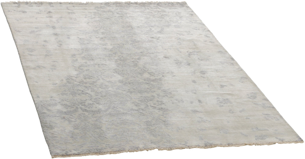 The Damask Collection: Hand Knotted Rugs from Kashmir for Classic Interiors144 cm x 202 cm