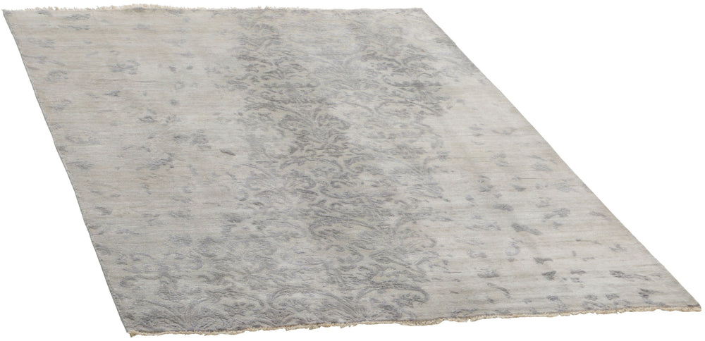 The Damask Collection: Hand Knotted Rugs from Kashmir for Classic Interiors144 cm x 202 cm