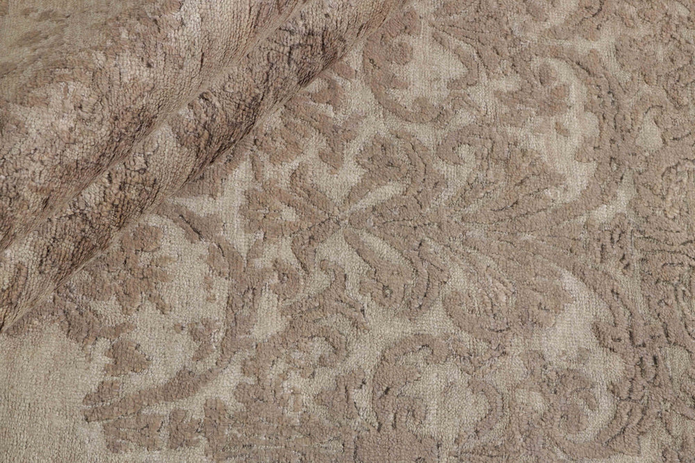 The Damask Collection: Timeless Hand Knotted Kashmir Rugs for Classic Style141 cm x 200 cm
