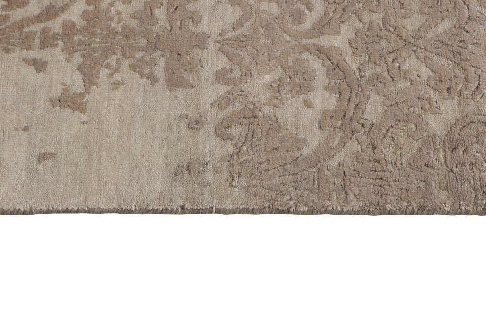 The Damask Collection: Timeless Hand Knotted Kashmir Rugs for Classic Style141 cm x 200 cm
