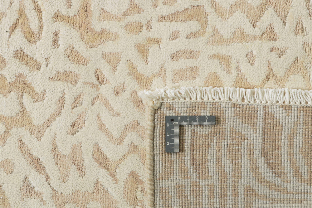 The Damask Collection: Superior Hand Knotted Rugs from Kashmir for Your Home172 cm x 244 cm