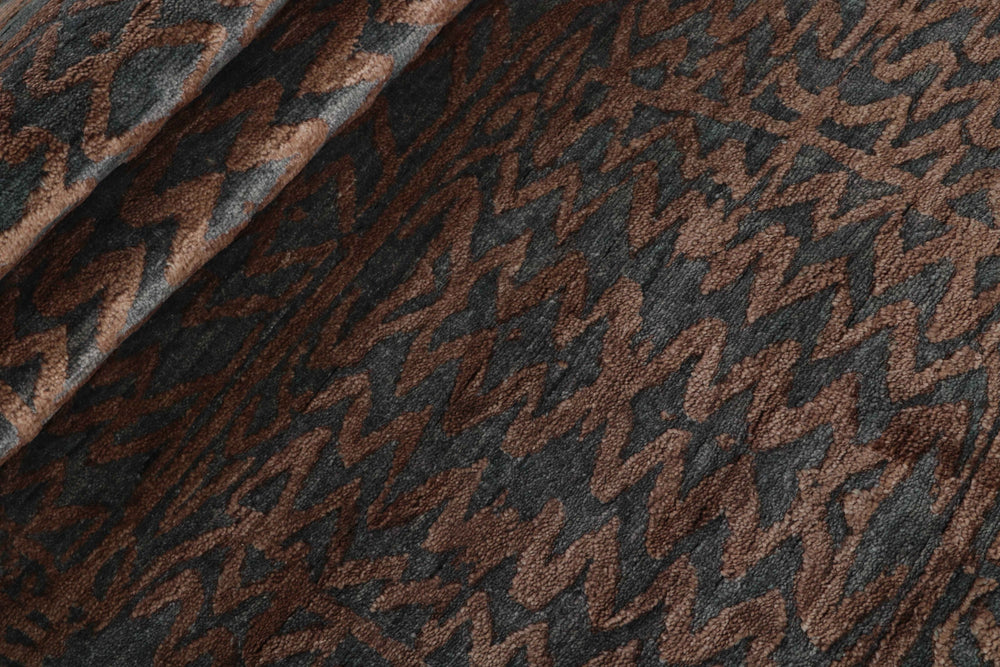 The Damask Collection: Hand Knotted Rugs from Kashmir for Classic Interiors83 cm x 250 cm