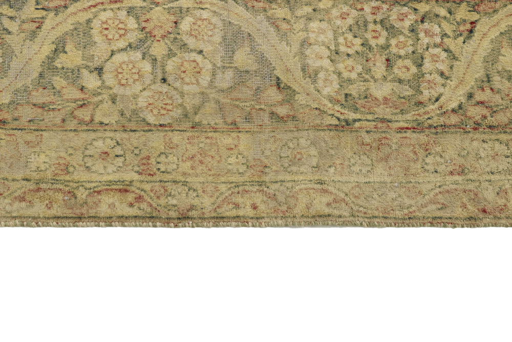 Vintage Kerman Fine Collection: Antique Persian Hand-Knotted Rugs in Stonewashed, Recoloured Finishes296 cm x 396 cm