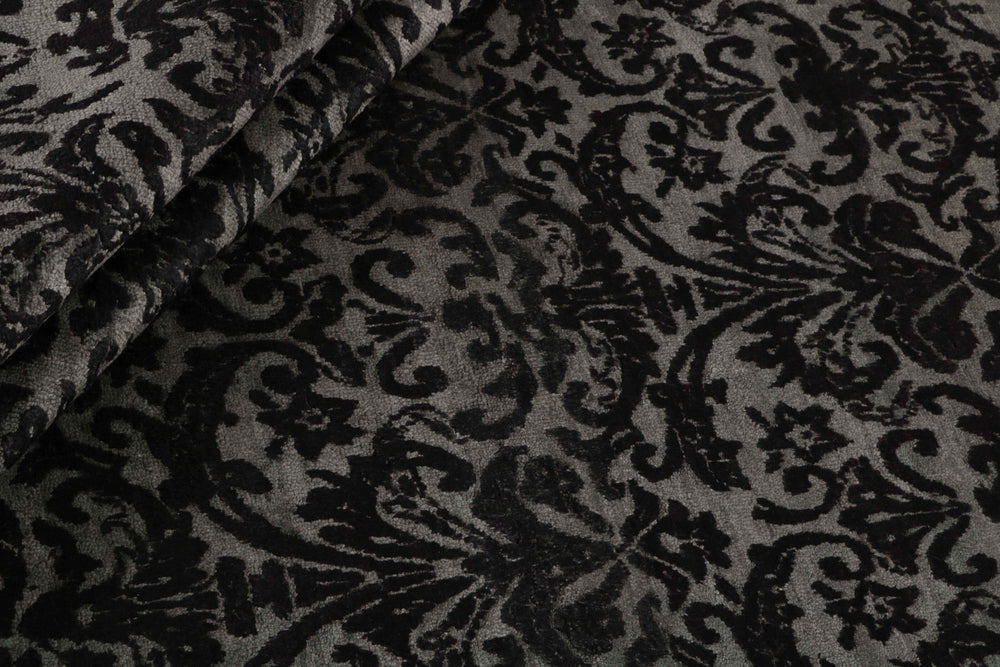 The Damask Collection: Timeless Hand Knotted Rugs from Kashmir for Every Room242 cm x 305 cm