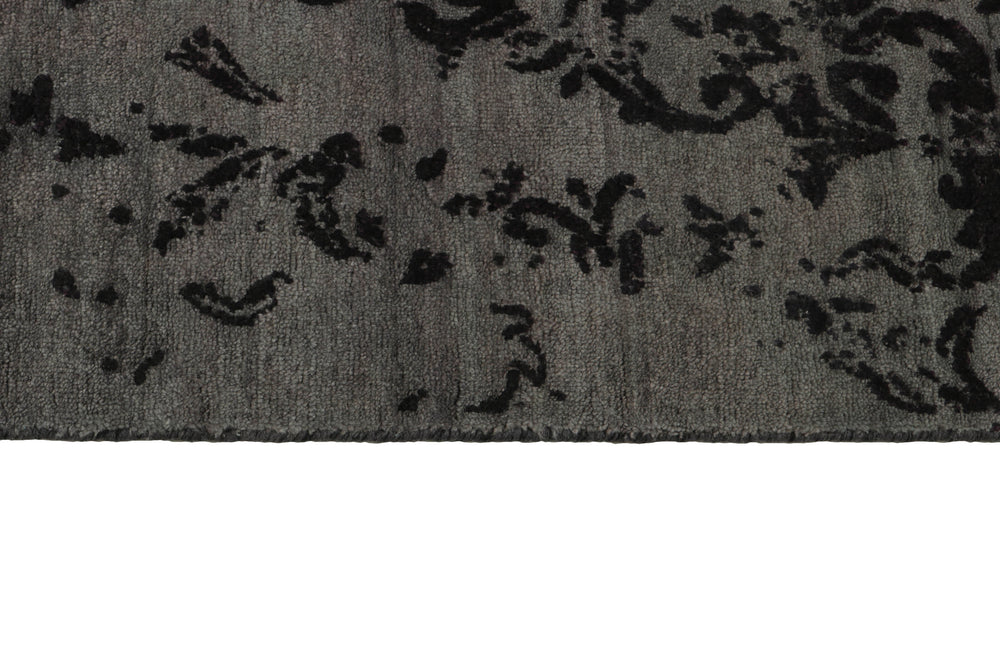 The Damask Collection: Timeless Hand Knotted Rugs from Kashmir for Every Room242 cm x 305 cm
