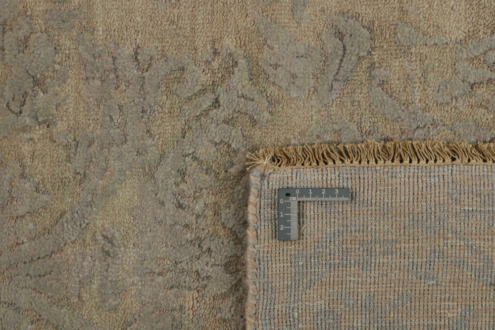 The Damask Collection: Timeless Hand Knotted Rugs from Kashmir for Every Room139 cm x 202 cm