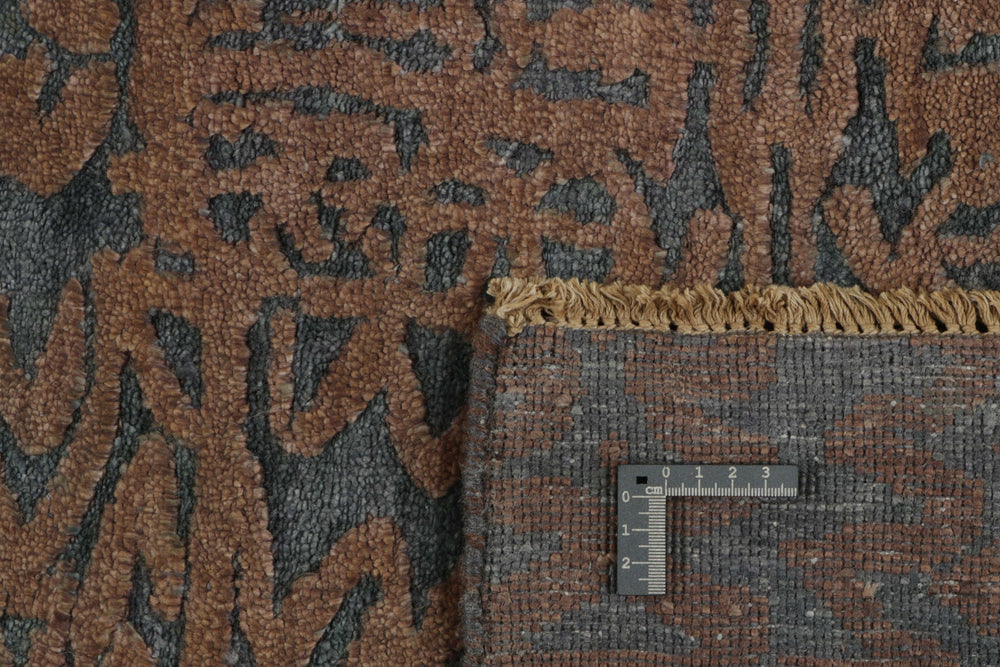 The Damask Collection: Hand Knotted Rugs from Kashmir for Classic Interiors79 cm x 258 cm