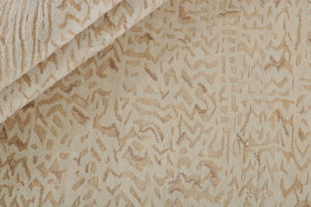 The Damask Collection: Timeless Hand Knotted Rugs from Kashmir for Every Room141 cm x 199 cm