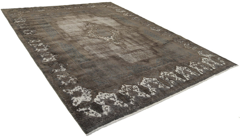 Vintage Kerman Collection: Antique Persian Hand-Knotted Rugs in Recoloured, Stonewashed Finishes284 cm x 370 cm