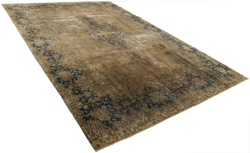 Vintage Kerman Fine Collection: Antique Persian Hand-Knotted Rugs in Stonewashed, Recoloured Finishes269 cm x 407 cm