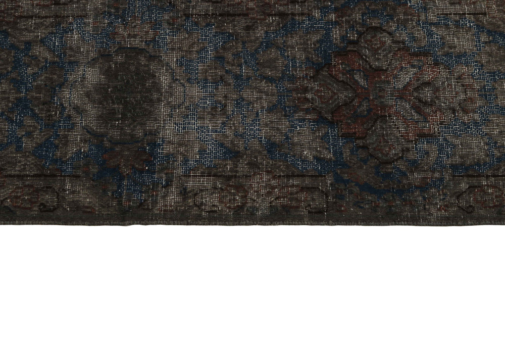 Vintage Kerman Fine Collection: Antique Persian Hand-Knotted Rugs in Stonewashed, Recoloured Finishes295 cm x 391 cm