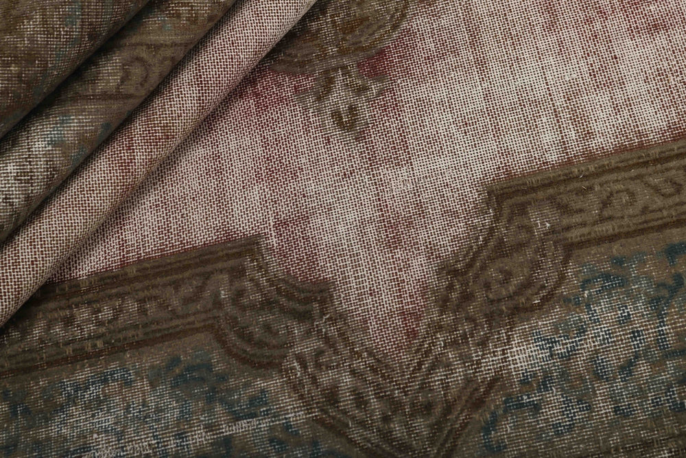 Vintage Kerman Fine Collection: Antique Persian Hand-Knotted Rugs in Stonewashed, Recoloured Finishes281 cm x 379 cm