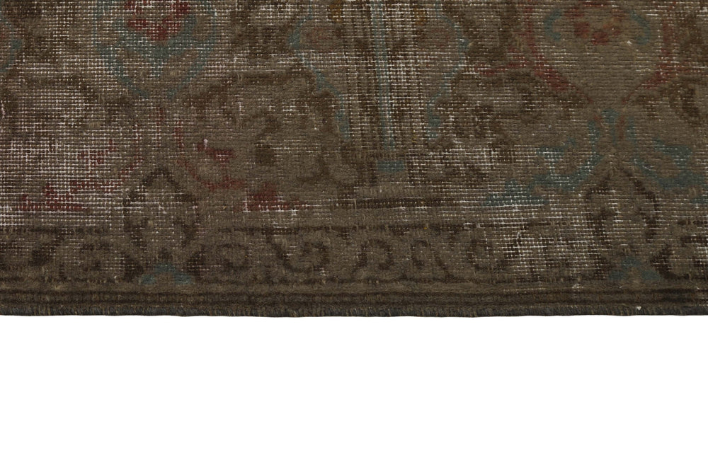 Vintage Kerman Fine Collection: Antique Persian Hand-Knotted Rugs in Stonewashed, Recoloured Finishes281 cm x 379 cm
