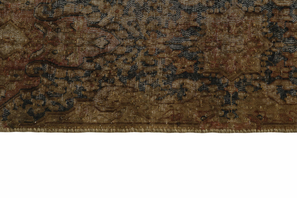 Vintage Kerman Fine Collection: Antique Persian Hand-Knotted Rugs in Stonewashed, Recoloured Finishes284 cm x 394 cm