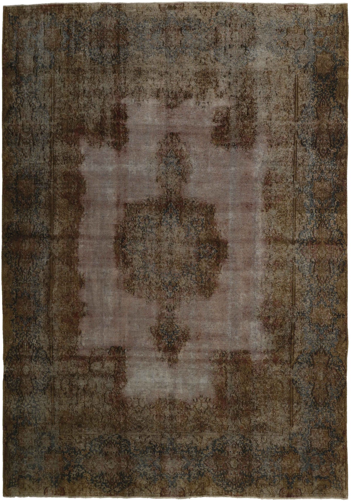 Vintage Kerman Fine Collection: Antique Persian Hand-Knotted Rugs in Stonewashed, Recoloured Finishes284 cm x 394 cm