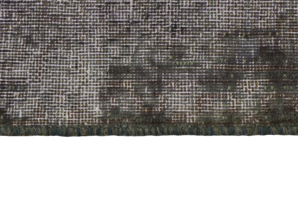 Vintage Kerman Fine Collection: Antique Persian Hand-Knotted Rugs in Stonewashed, Recoloured Finishes280 cm x 393 cm