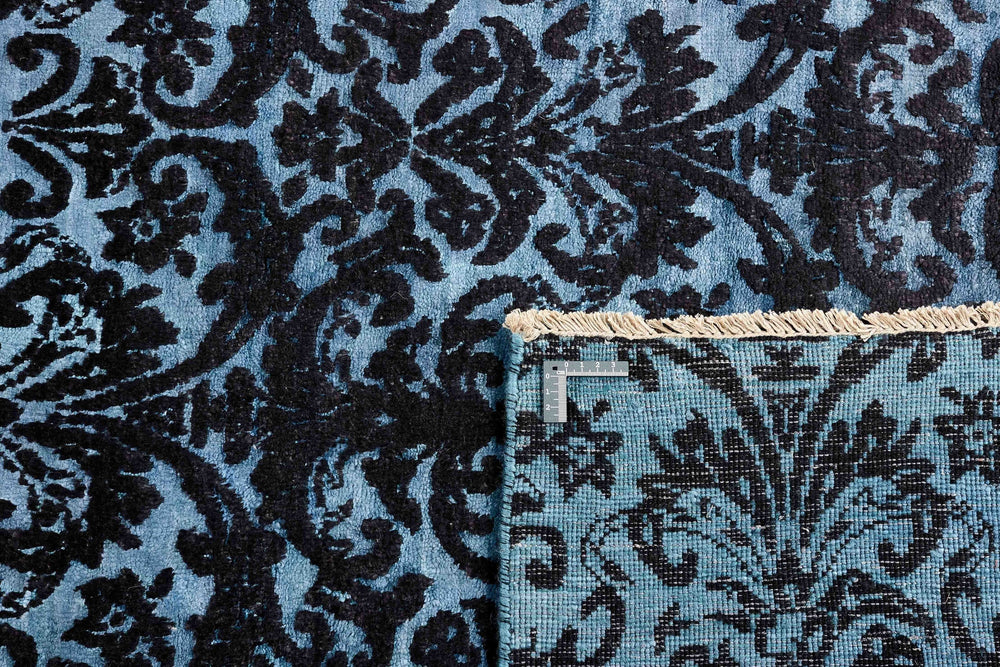 The Damask Collection: Timeless Hand Knotted Rugs from Kashmir for Every Room300 cm x 403 cm