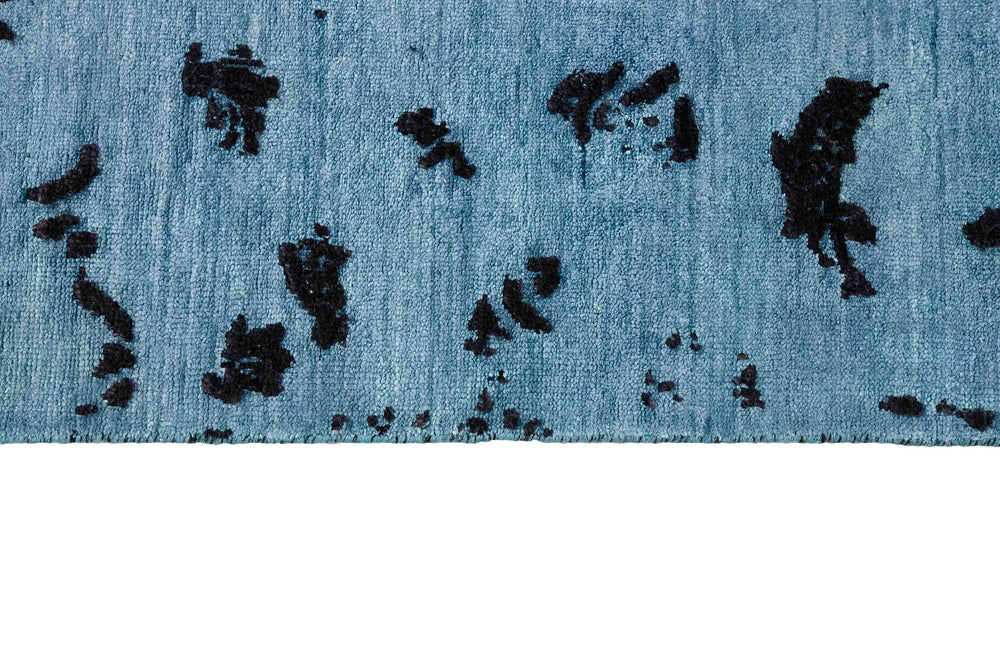 The Damask Collection: Timeless Hand Knotted Rugs from Kashmir for Every Room300 cm x 403 cm