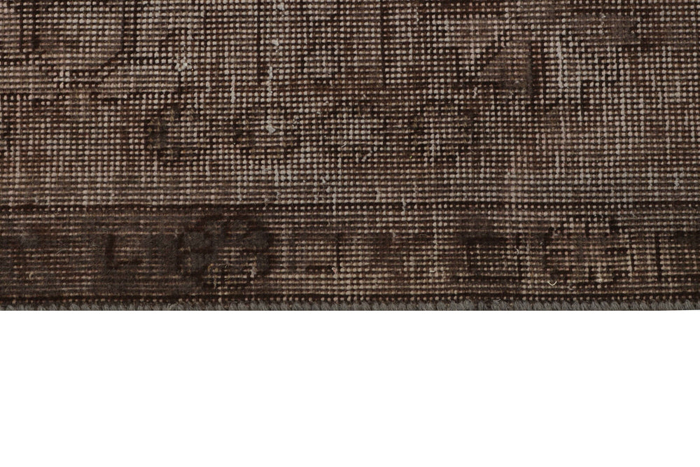 Vintage Royal Collection: Antique Persian Hand-Knotted Rugs in Stonewashed, Recoloured Finishes235 cm x 326 cm