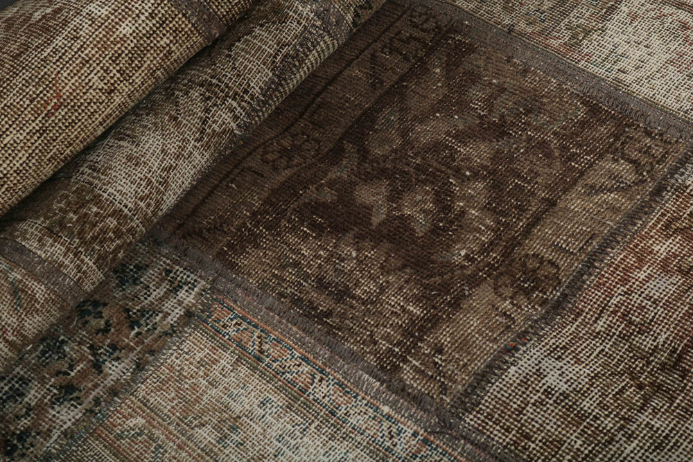 Vintage Royal Patchwork Rugs | Antique Persian Handcraft250 cm x 250 cm