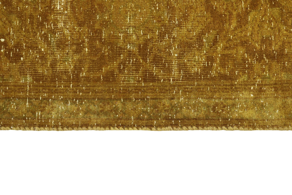 Vintage Royal Collection: Antique Persian Hand-Knotted Rugs in Stonewashed, Recoloured Finishes200 cm x 296 cm