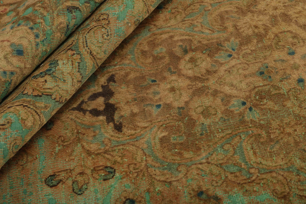 Vintage Kerman Fine Collection: Antique Persian Hand-Knotted Rugs in Stonewashed, Recoloured Finishes290 cm x 377 cm