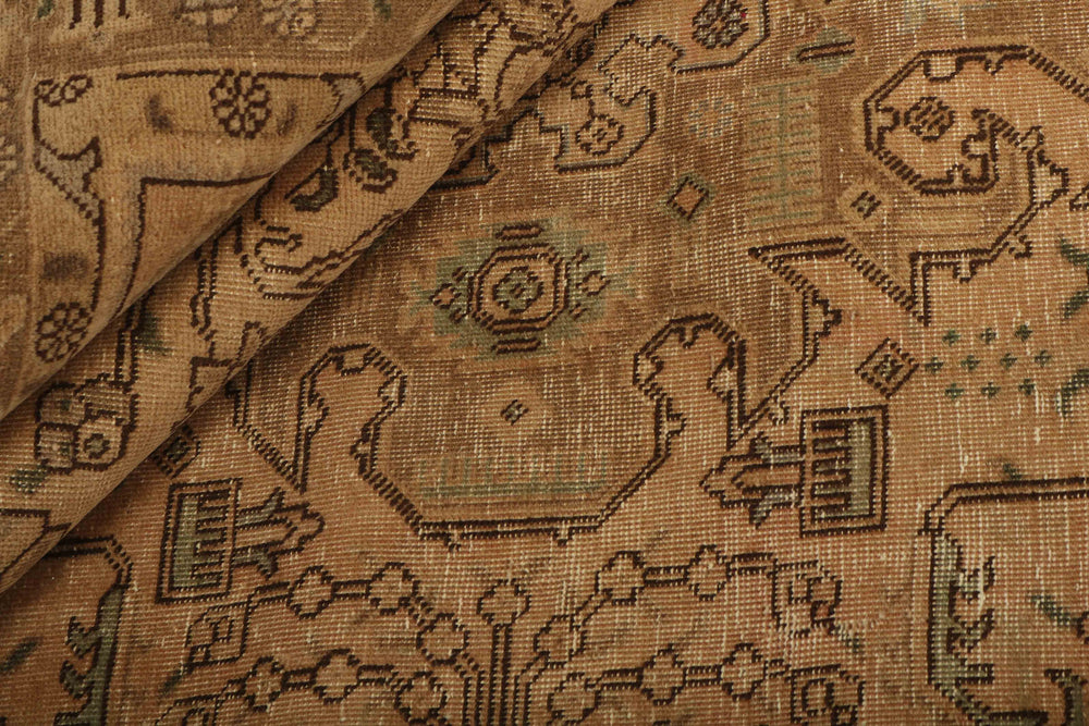 Vintage Royal Collection: Antique Persian Hand-Knotted Rugs in Stonewashed, Recoloured Finishes188 cm x 282 cm
